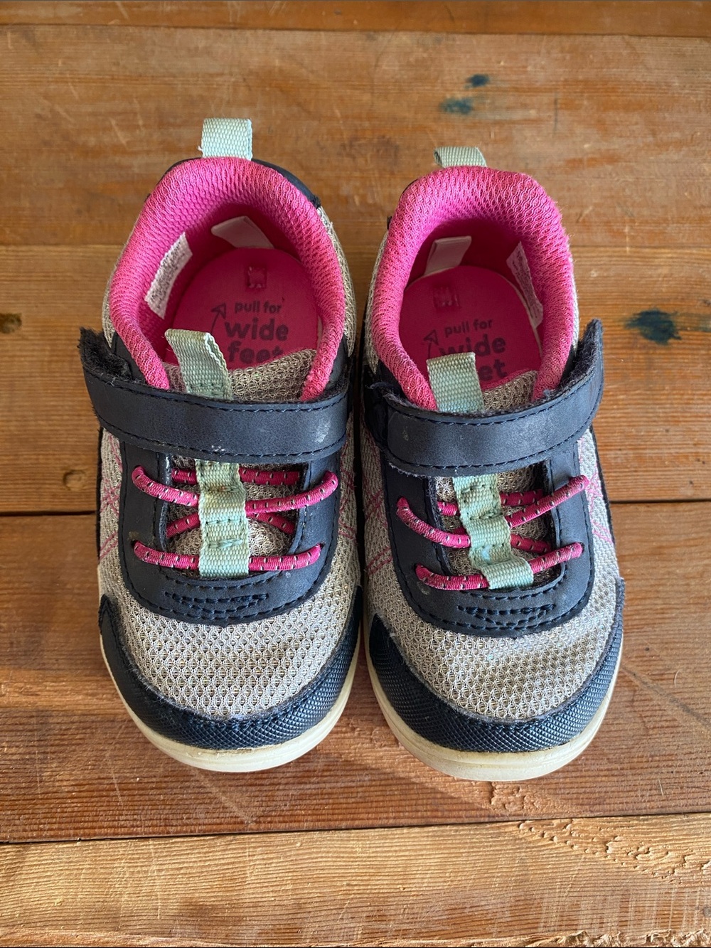 Stride Rite Kids Gray & Pink Velcro Sneakers